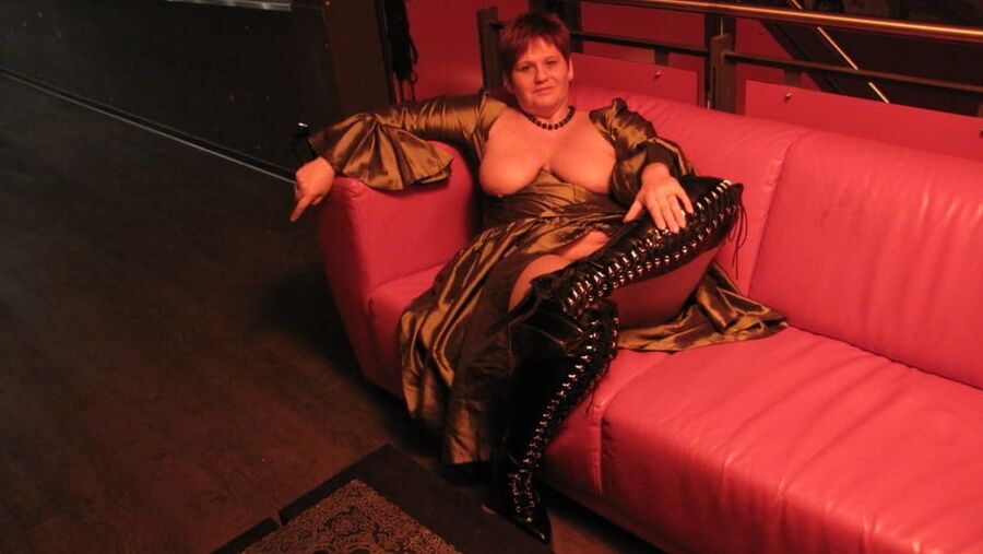 Wide apart in the red lounge