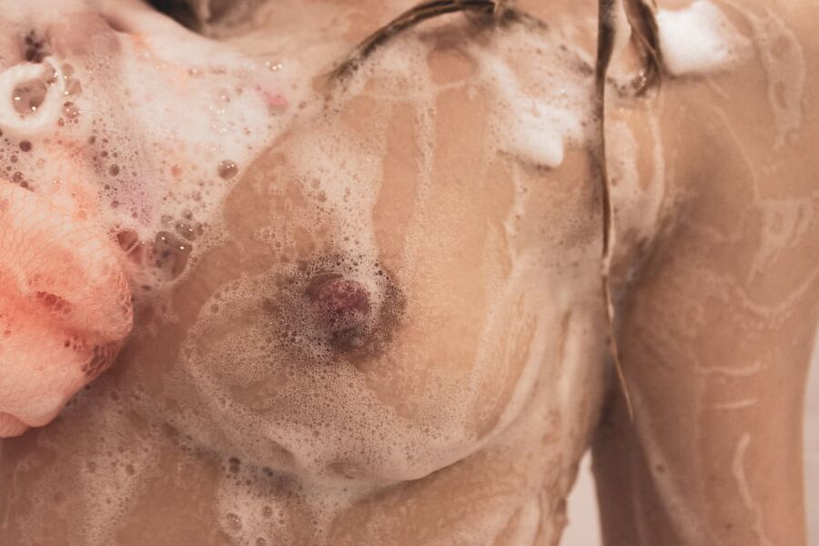 Small titts