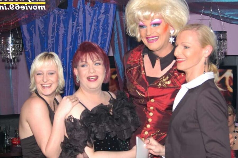 In the brothel "Tollhaus" with Uschi H., Dany & Olivia Jones