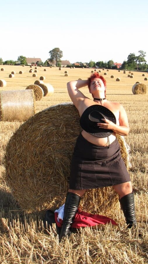 Posing in the cornfield ...