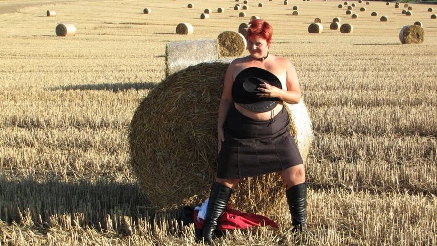 Posing in the cornfield ...