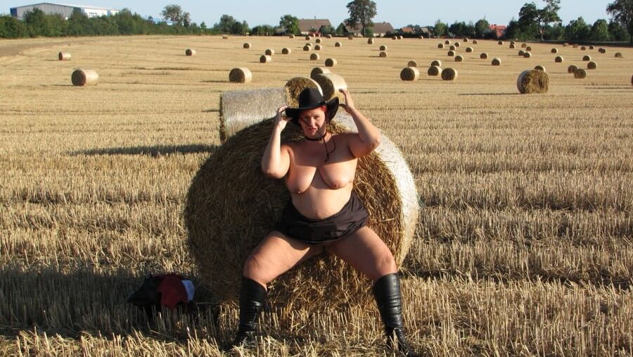 Posing in the cornfield ...