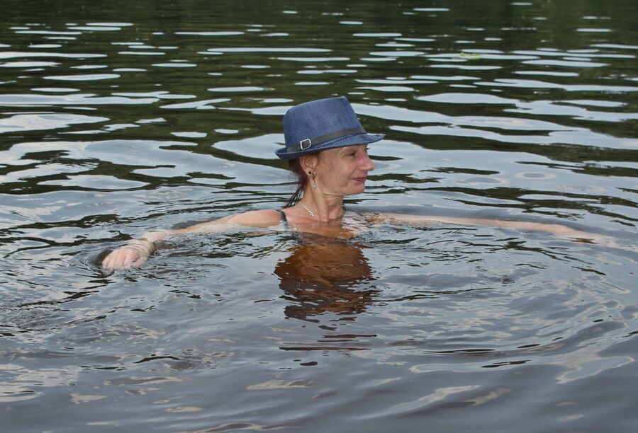 Bathing in Timiryazev-pond