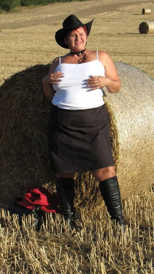 Posing in the cornfield ...