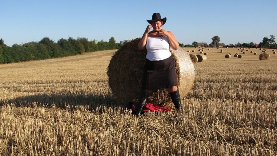 Posing in the cornfield ...