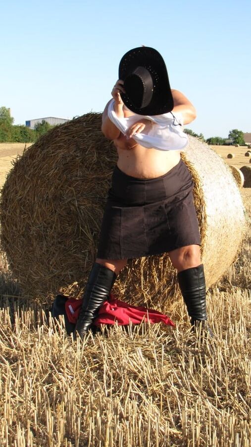 Posing in the cornfield ...