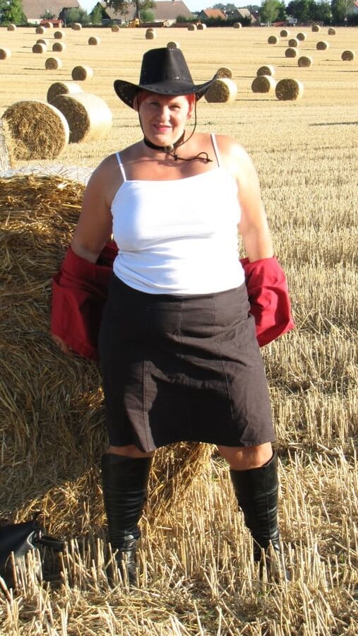 Posing in the cornfield ...