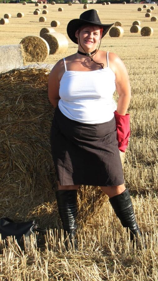 Posing in the cornfield ...