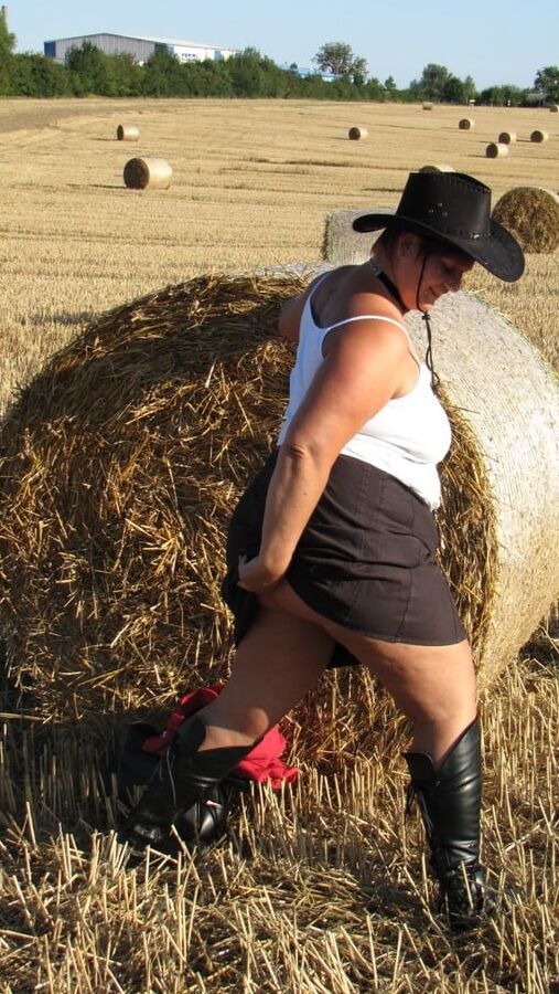 Posing in the cornfield ...