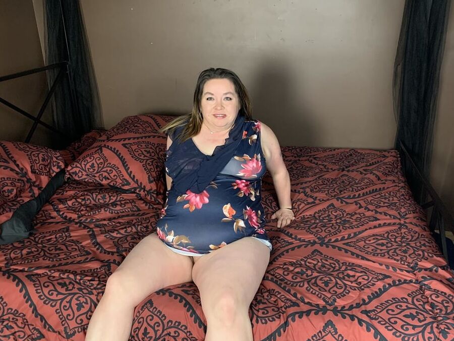 Sexy BBW Classy Pearl Pussy