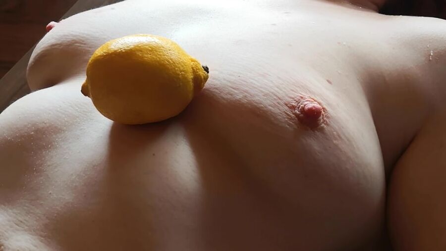 Citron on tits