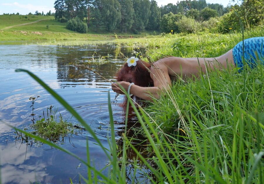 Mermaid plays with water