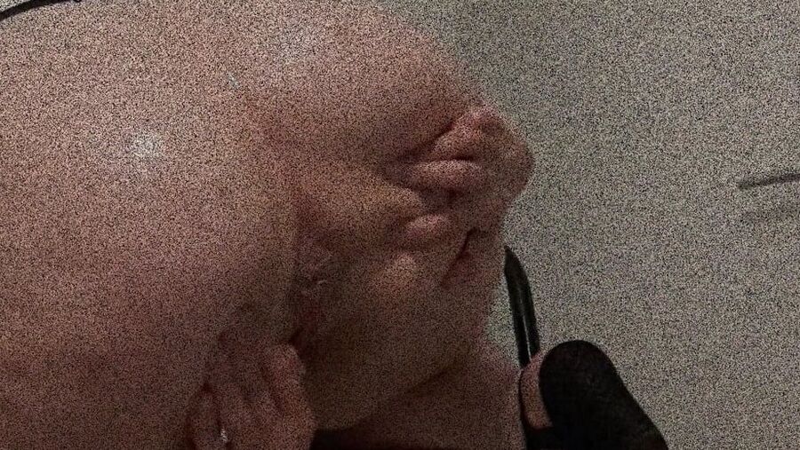 Oiled Boobs and Ass Worship