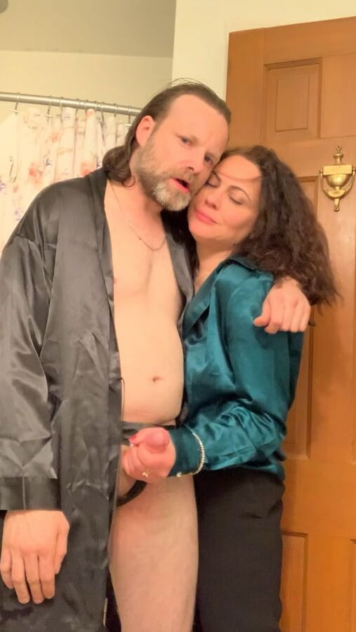 Italian Milf in Green Satin Blouse blows and gets fucked