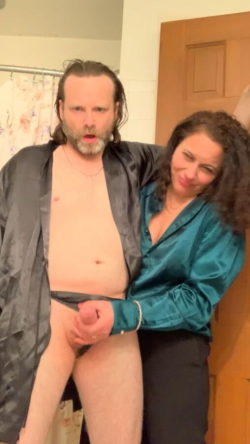 Italian Milf in Green Satin Blouse blows and gets fucked