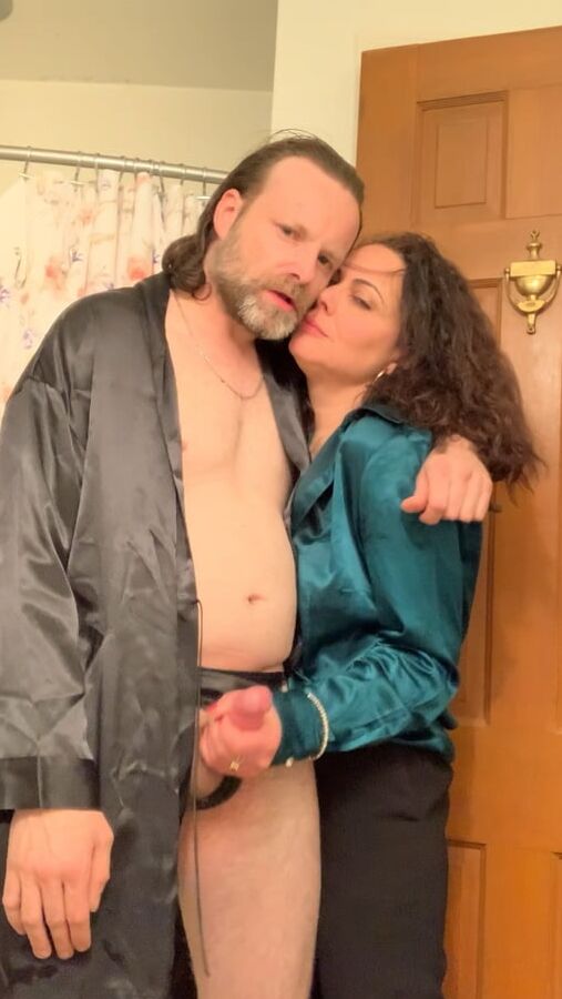 Italian Milf in Green Satin Blouse blows and gets fucked