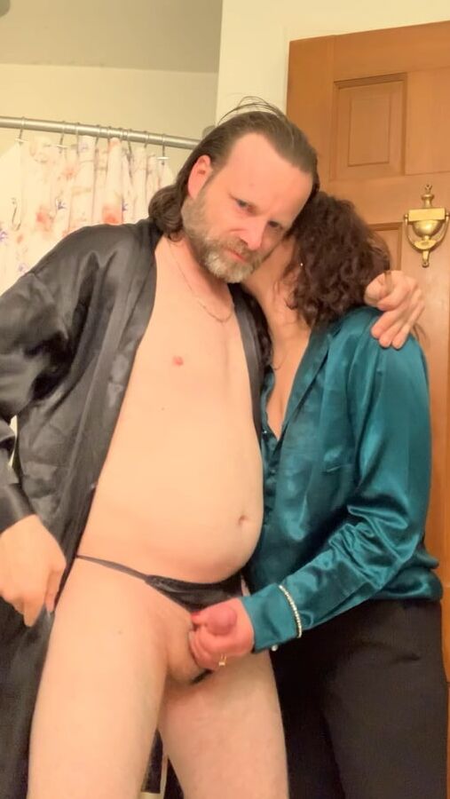 Italian Milf in Green Satin Blouse blows and gets fucked