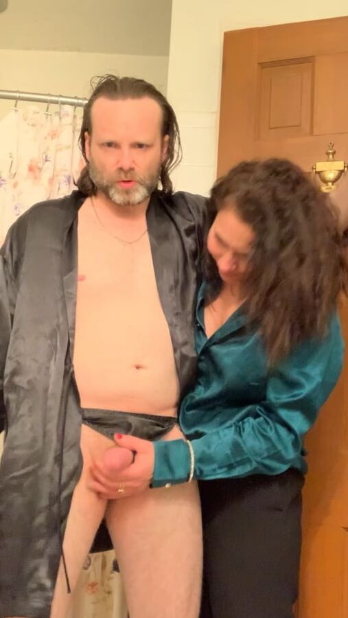 Italian Milf in Green Satin Blouse blows and gets fucked