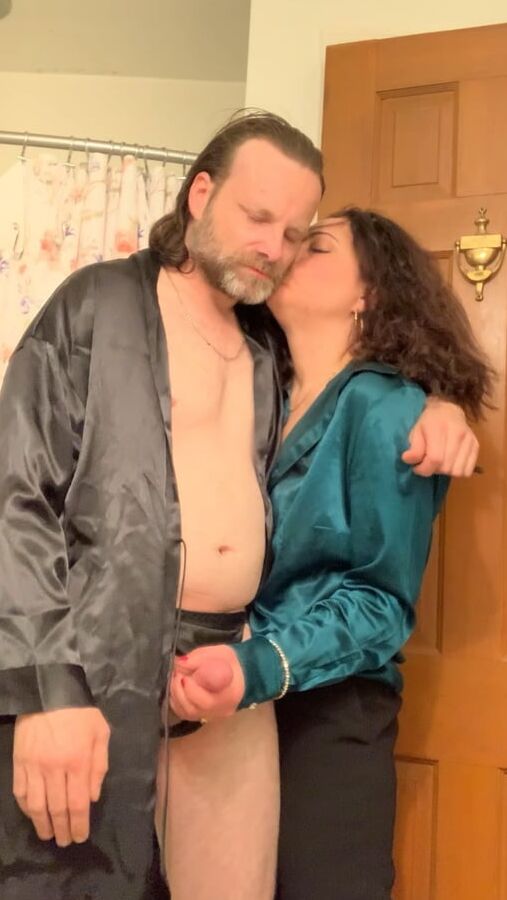 Italian Milf in Green Satin Blouse blows and gets fucked