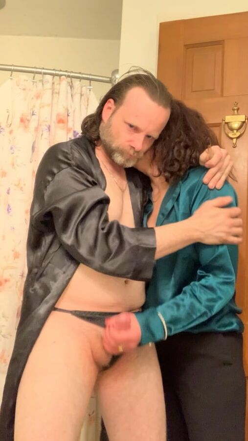 Italian Milf in Green Satin Blouse blows and gets fucked