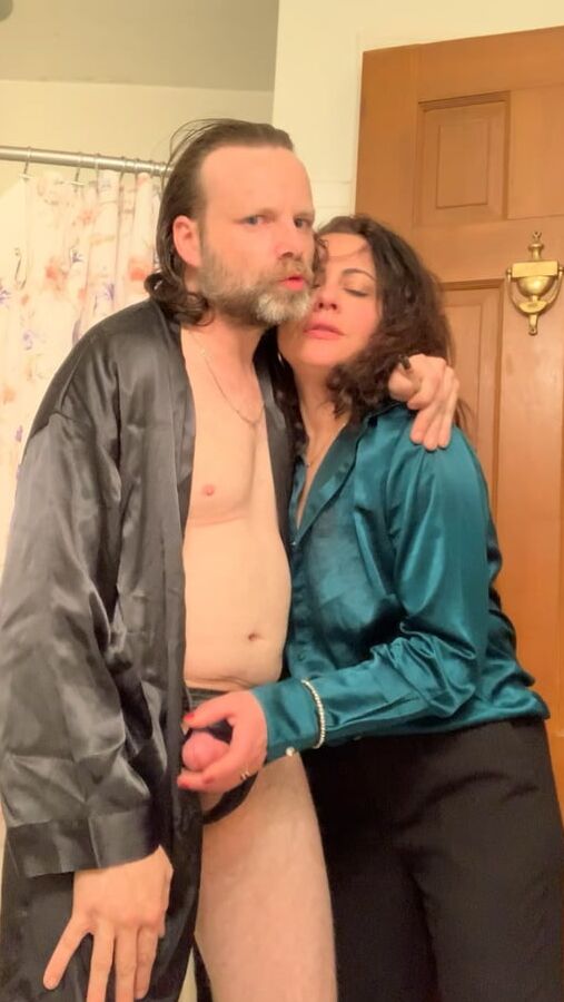 Italian Milf in Green Satin Blouse blows and gets fucked