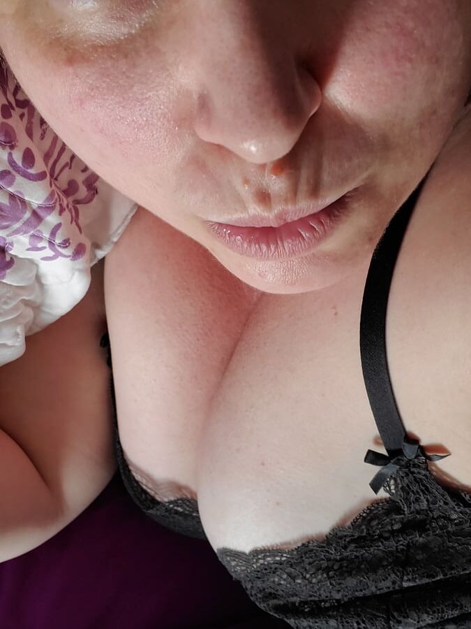 Hot milf bored durring quarantine - tit torture clamps vibe