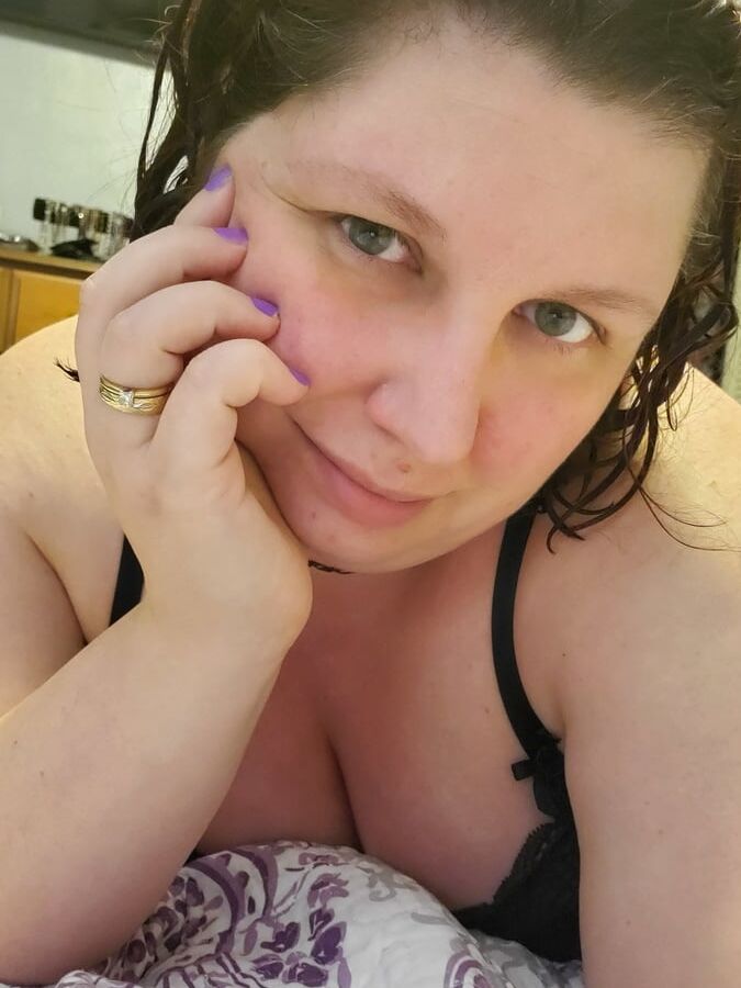 Hot milf bored durring quarantine - tit torture clamps vibe