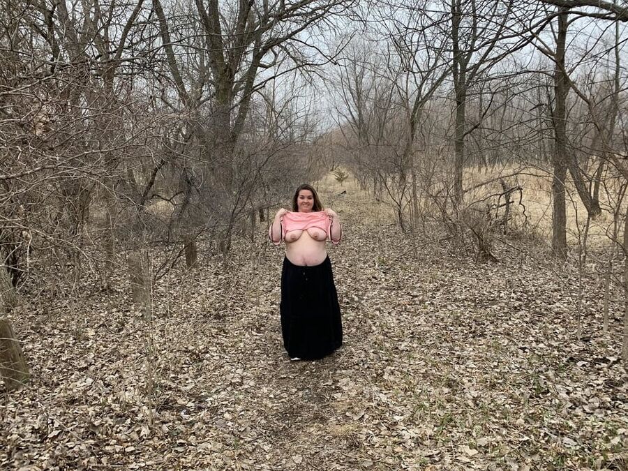 Sexy BBW Outdoor Pussy