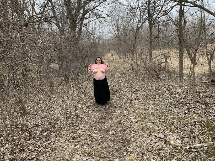 Sexy BBW Outdoor Pussy