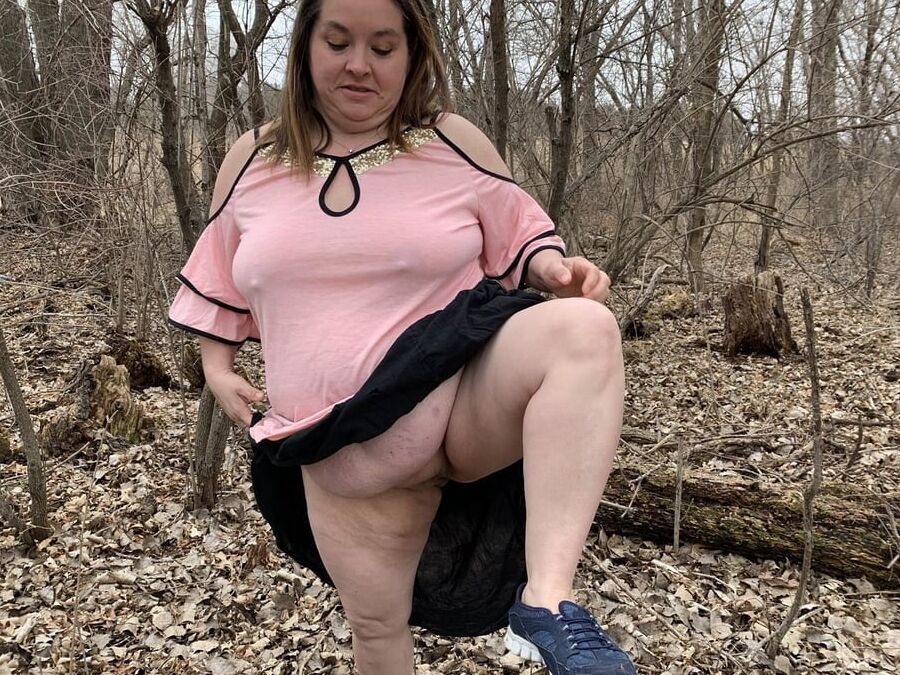 Sexy BBW Outdoor Pussy