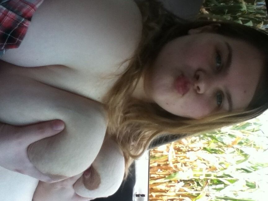 Fun in the car showing my tits off