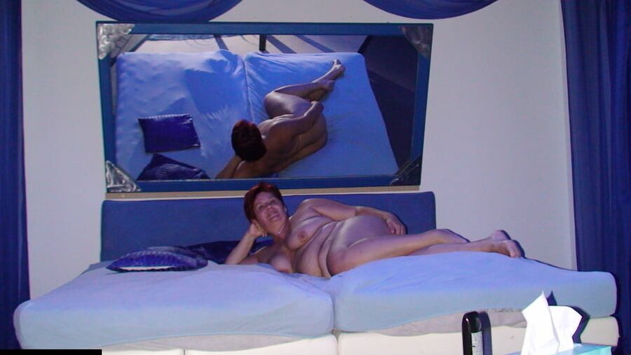 Sex and posing ....