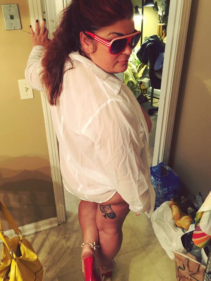 Sexy BBW Hotwife in Red Heels