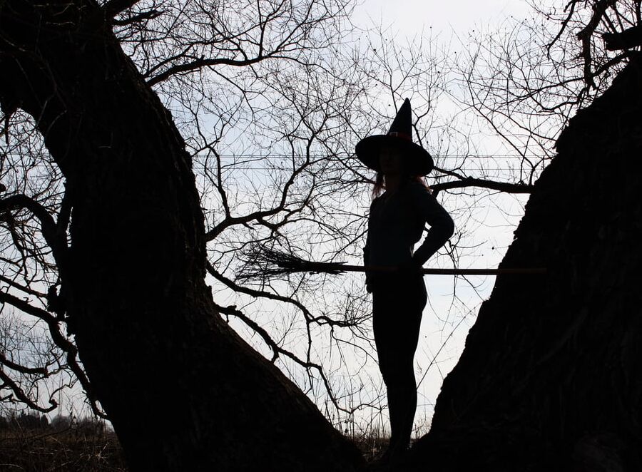 The contour of the witches