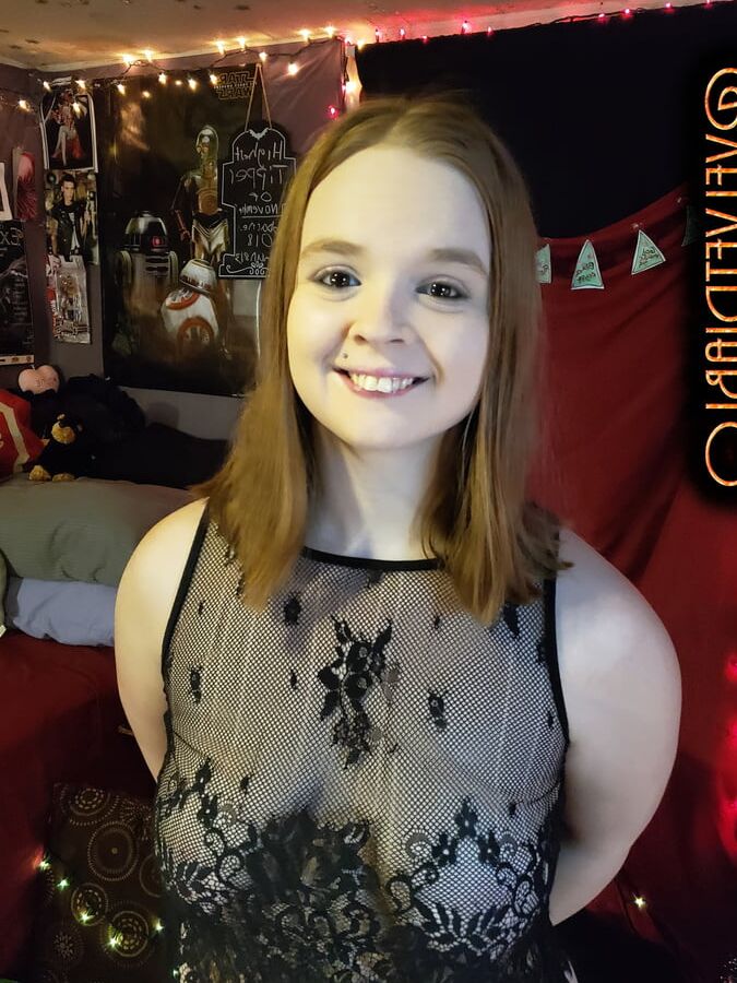 Biog Titty Slut Shows You What She's Got - Week 204