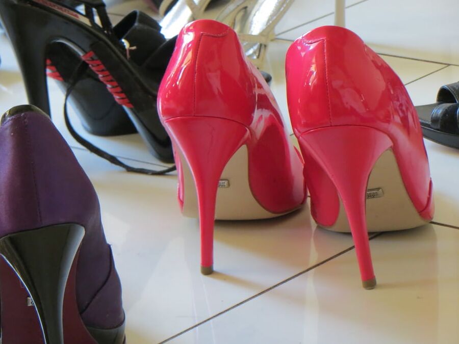 Wich of them should i take for thr presentation?
