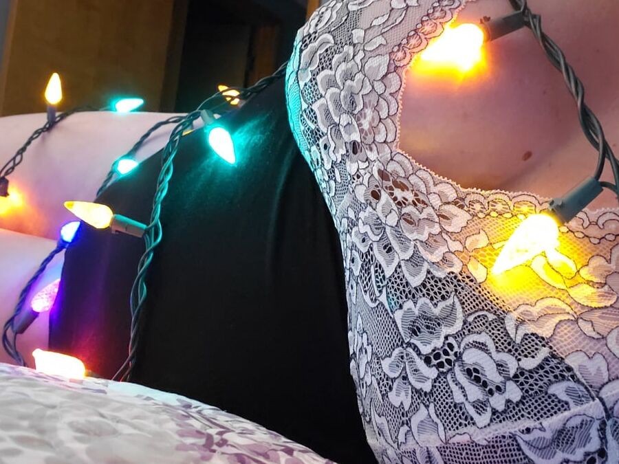 Sexy milf's holiday lights show