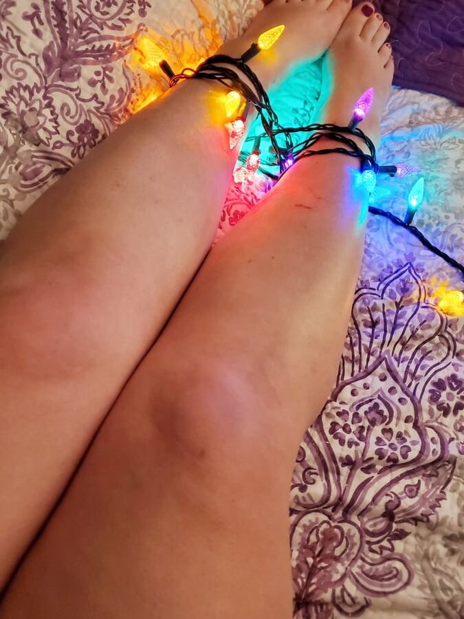 Sexy milf's holiday lights show