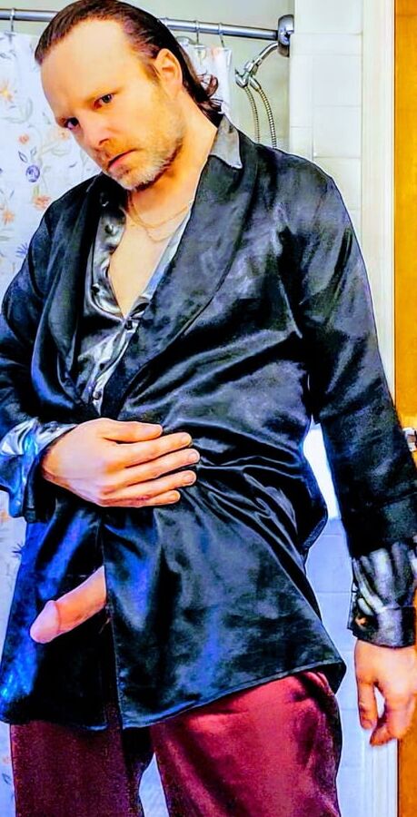 Kristian Troy the Satin Fetish ko g