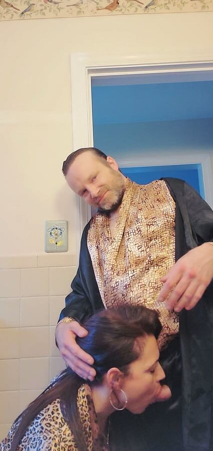 Kristian Troy the Satin Fetish ko g