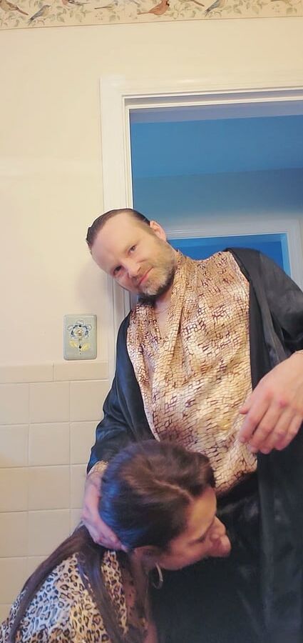 Kristian Troy the Satin Fetish ko g