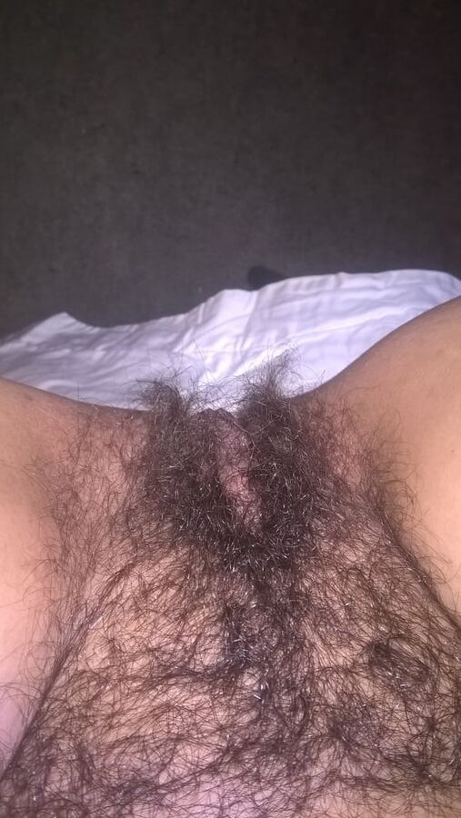 JoyTwoSex - Horny Hairy Selfies