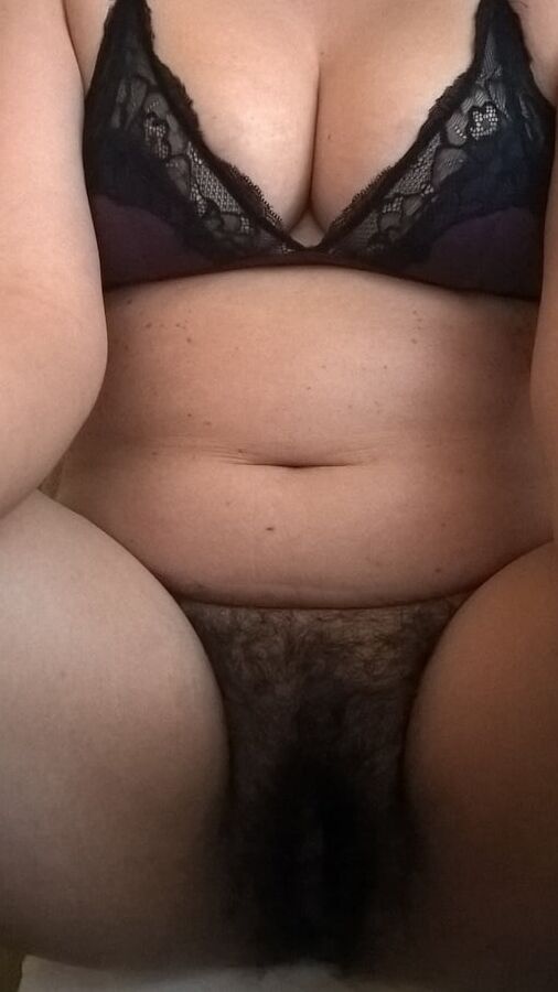 JoyTwoSex - Horny Hairy Selfies