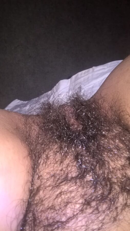 JoyTwoSex - Horny Hairy Selfies