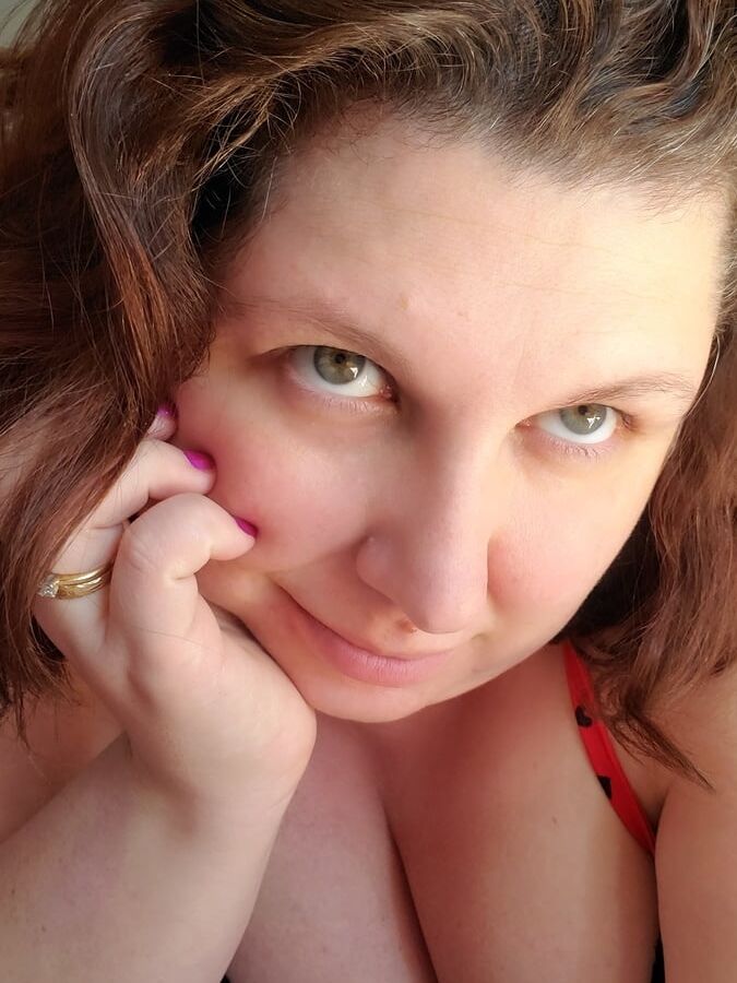 Milf home alone and left to play,  vibes wand, big breasts