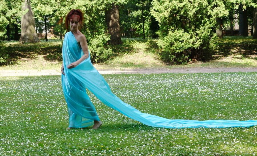 In a Green Blanket 2