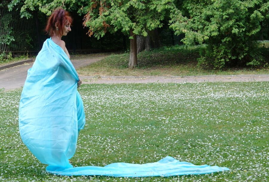 In a Green Blanket 2