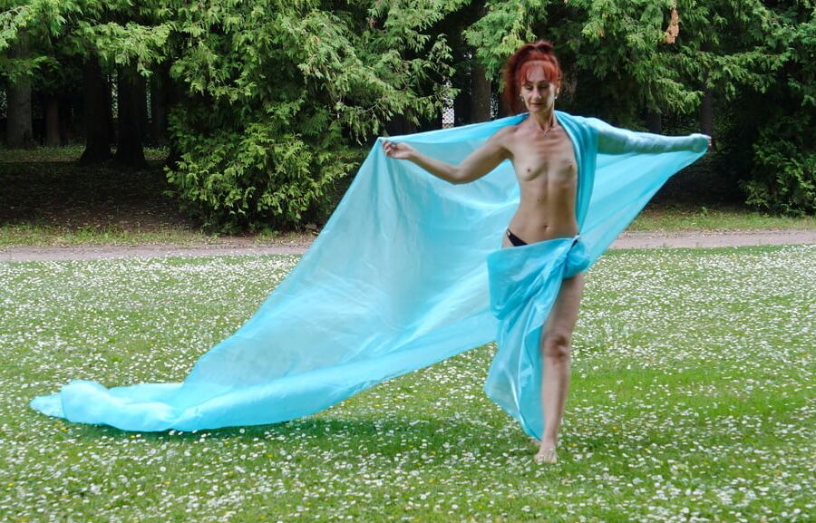 In a Green Blanket 2