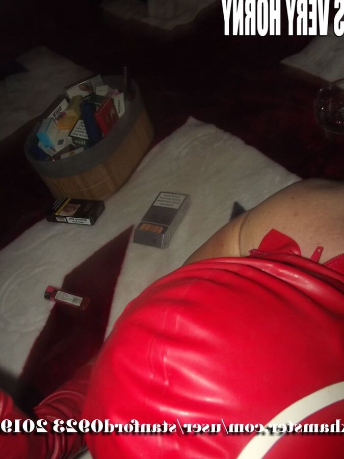 MASKED MATURE SLUT