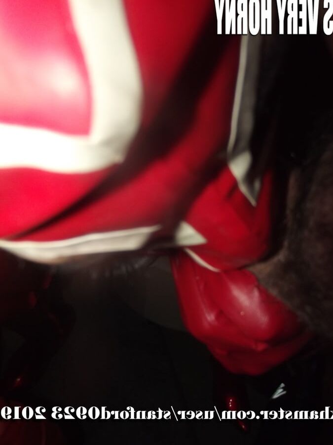 MASKED MATURE SLUT